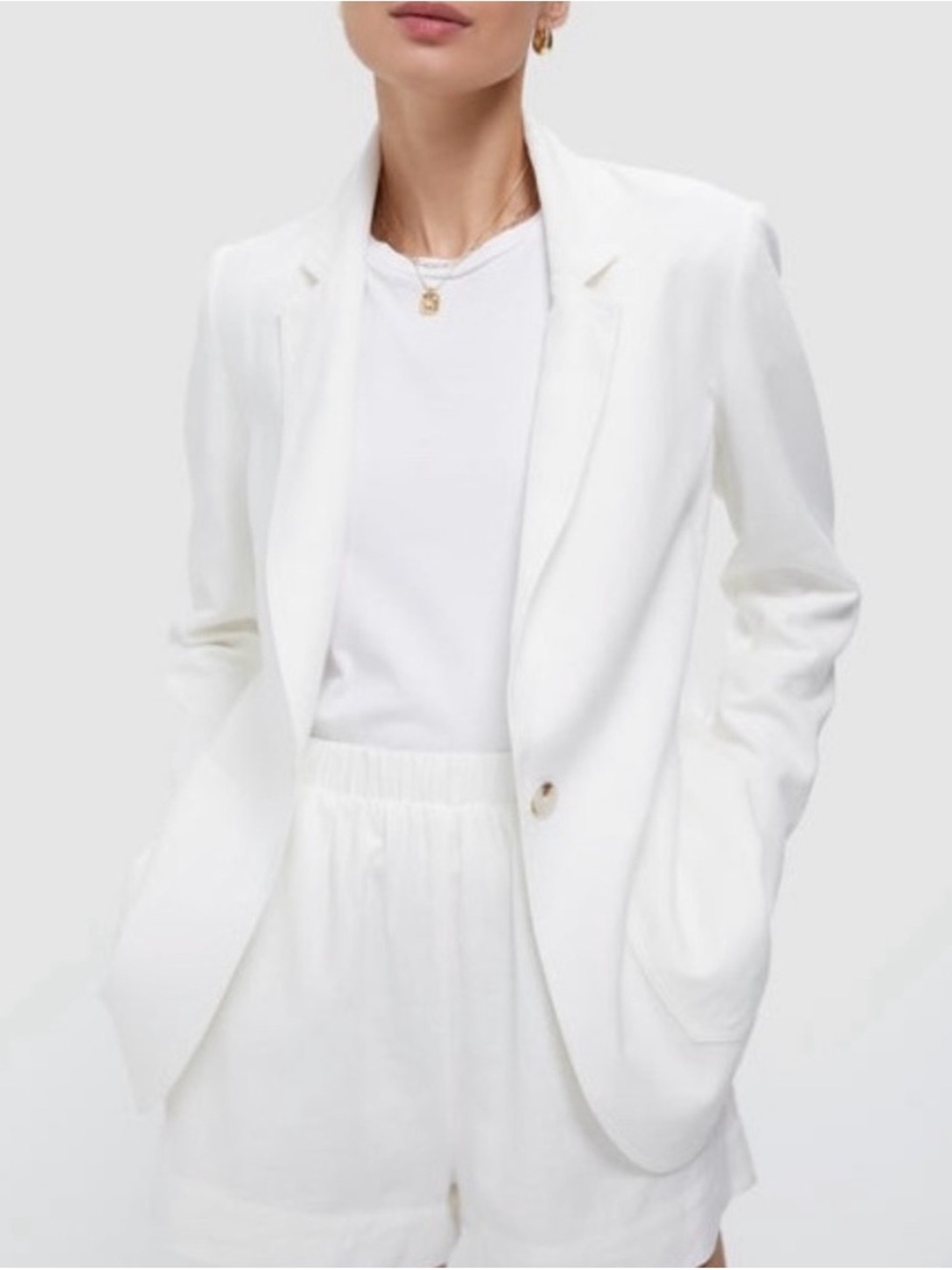 TUCKERNUCK X STUDIO
MCGEE
White Asher Blazer